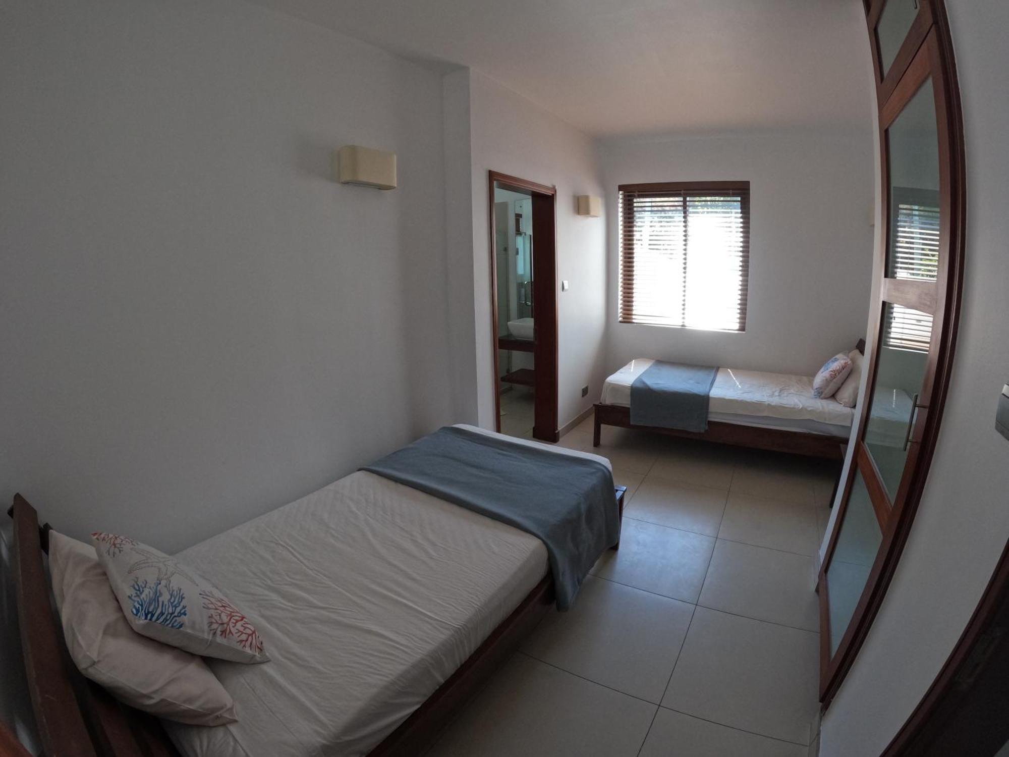 Rivière Noire Olana Blue - Beachfront Apartment מראה חיצוני תמונה